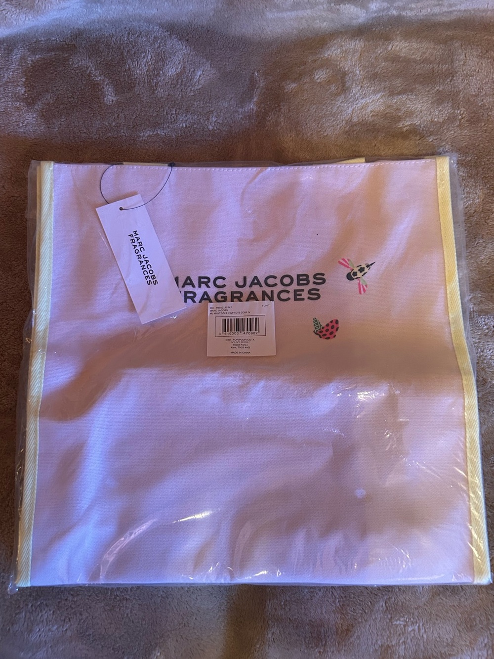 Marc Jacobs Fragrances Tote bag with Yellow Trim